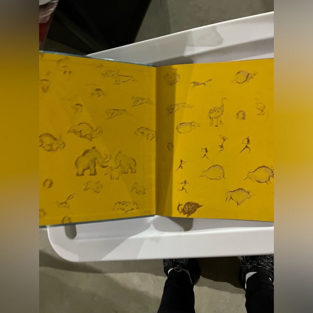 ICE AGE BOOK - Picture 3 of 3